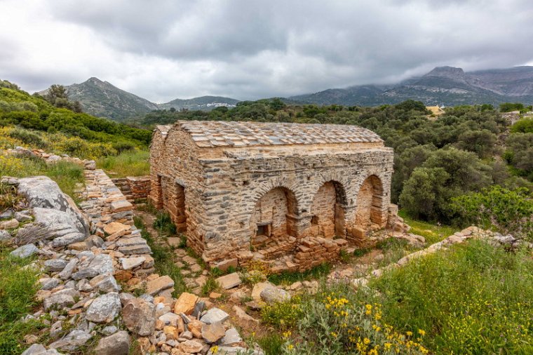 086 Naxos, Kerk van Taxiarches.jpg